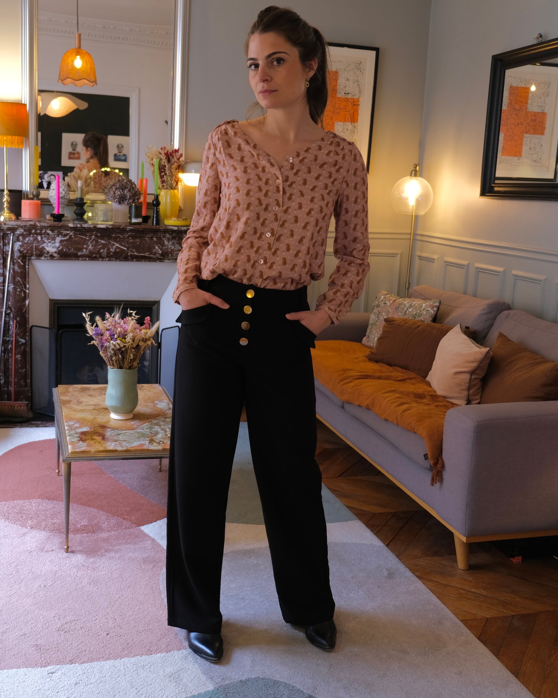 Pantalon noir, poches, coupe droite, ample