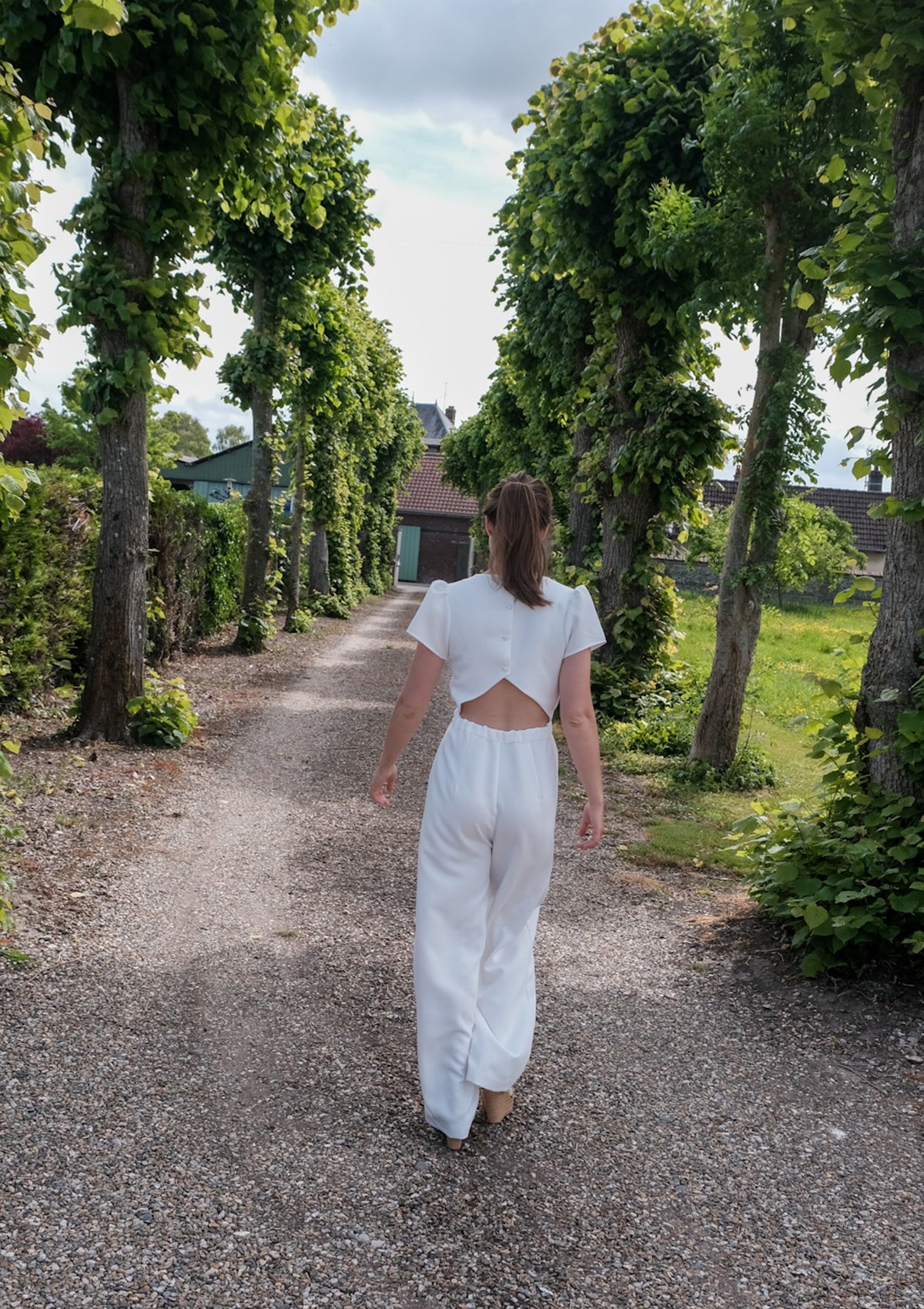 combinaison mariage- dos nu